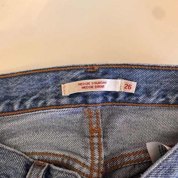 Levis Jeans - Picture 3 of 3